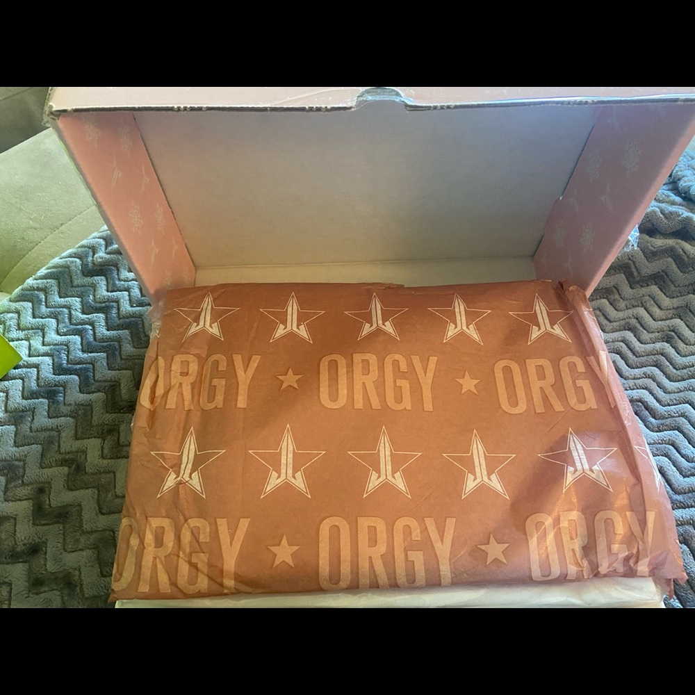 Jeffree Star Orgy Palette